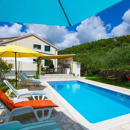 Family Friendly House With A Swimming Pool Plano, Trogir - 21403 Casa de Férias *