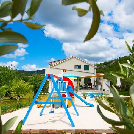 Family Friendly House With A Swimming Pool Plano, Trogir - 21403 Prgomet