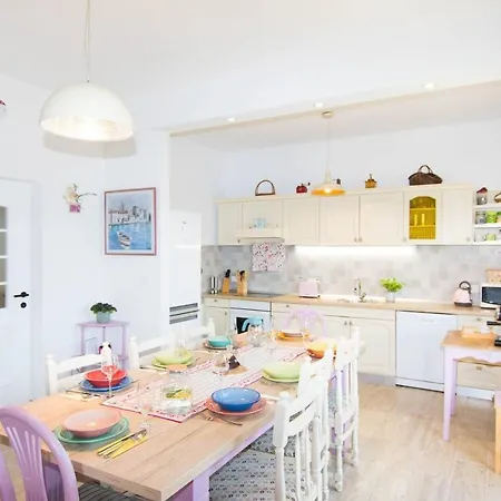 Casa de Férias Family Friendly House With A Swimming Pool Plano, Trogir - 21403 Prgomet