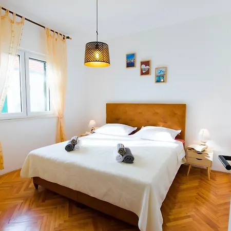 Family Friendly House With A Swimming Pool Plano, Trogir - 21403 Prázdninový dům *