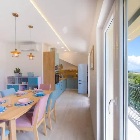 Family Friendly House With A Swimming Pool Plano, Trogir - 21403 Prázdninový dům Prgomet