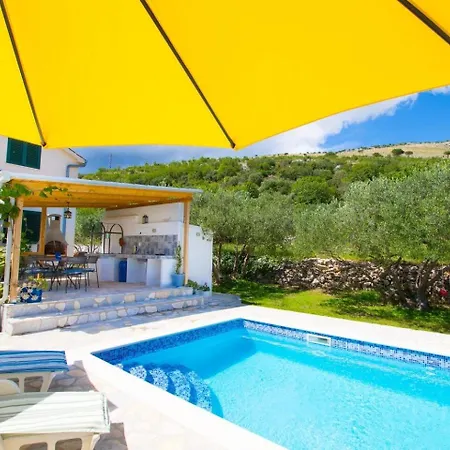 Family Friendly House With A Swimming Pool Plano, Trogir - 21403 Prázdninový dům